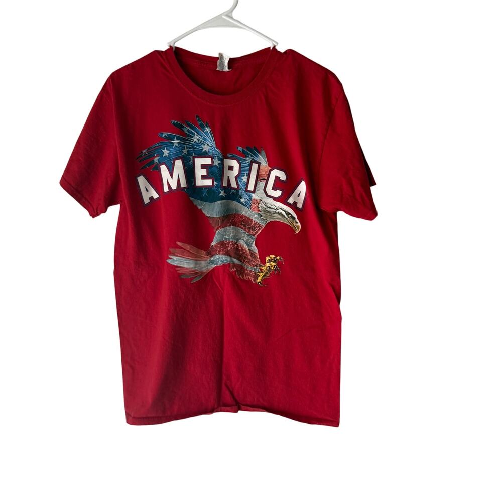 Fruit of‎ the Loom Red America Eagle T-Shirt M 4th of July Patriotic USA Tee